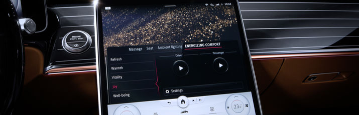 Meet the S-Class DIGITAL: "Розкіш та комфорт"