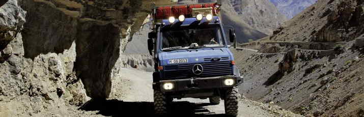 Mercedes-Benz Unimog 